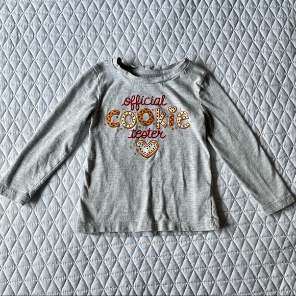 Lot of Three Winter Theme Tops ❄️ - Picture 6 of 6